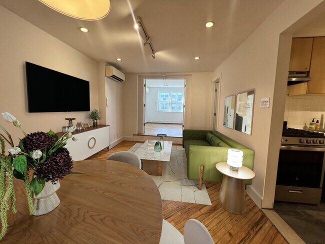 Photo - 112 Sackett St