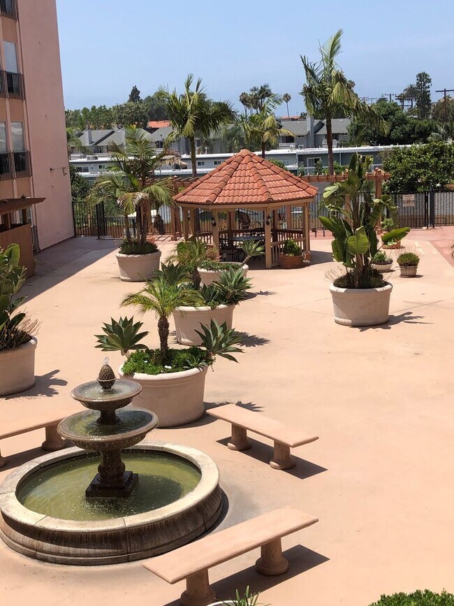 Building Photo - North PB 2 Bedroom 2 Bath Condo in Del Rey... Unit 210