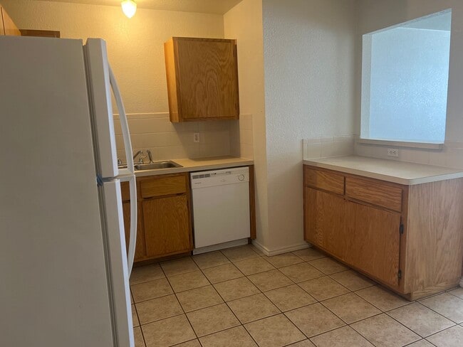Photo - 3300 Hereford Ln Unidad B