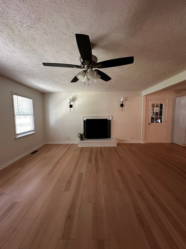 Photo - 132 Fox Ridge Dr