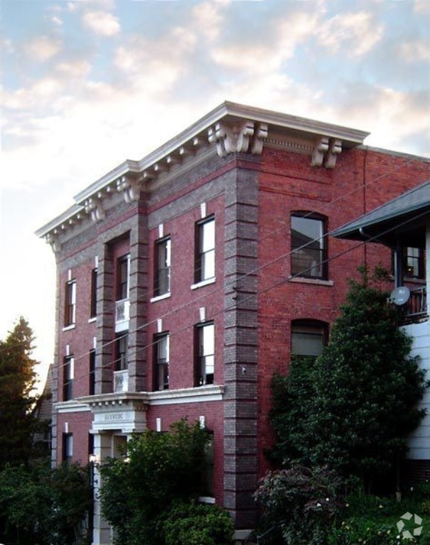 Building Photo - 416 E Roy St Unit N Rental