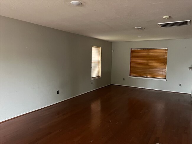 Photo - 5935 Sattler Park Dr