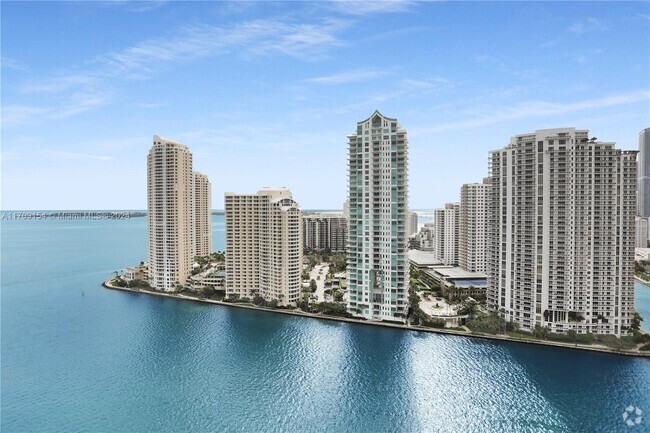 Building Photo - 325 S Biscayne Blvd Unit 2819 Rental