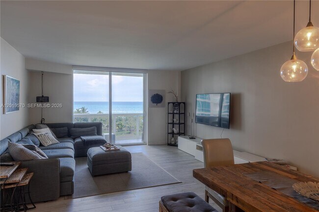 10275 Collins Ave Unit 634