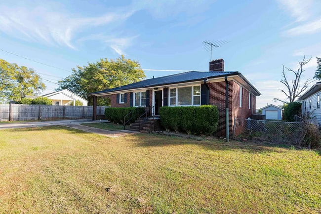 Building Photo - 7 Sulphur Springs Rd Rental