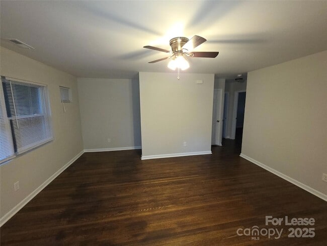 Photo - 3136 Creighton Dr