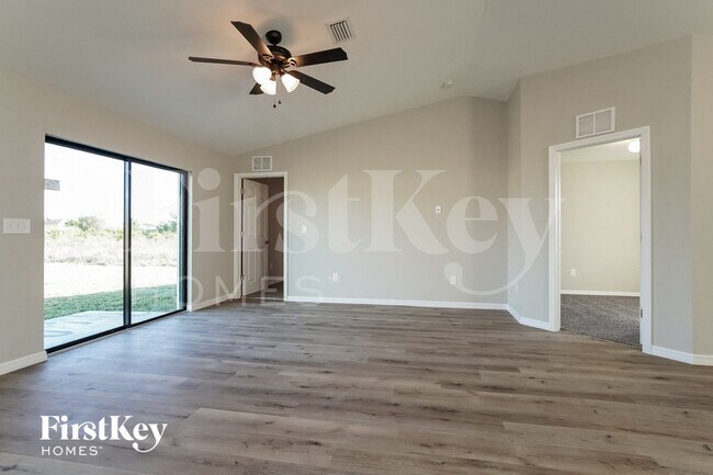 Photo - 3008 25th St SW