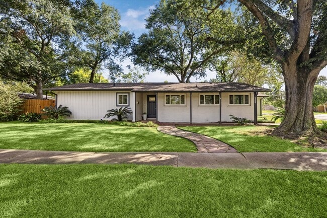 Building Photo - 8621 Bob White Dr Rental