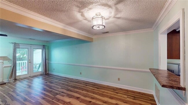 Photo - 742 Lord Dunmore Dr