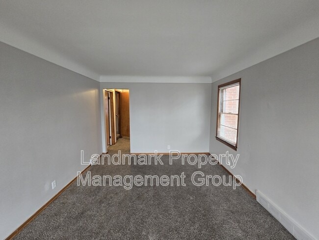 Photo - 18947 Runyon St