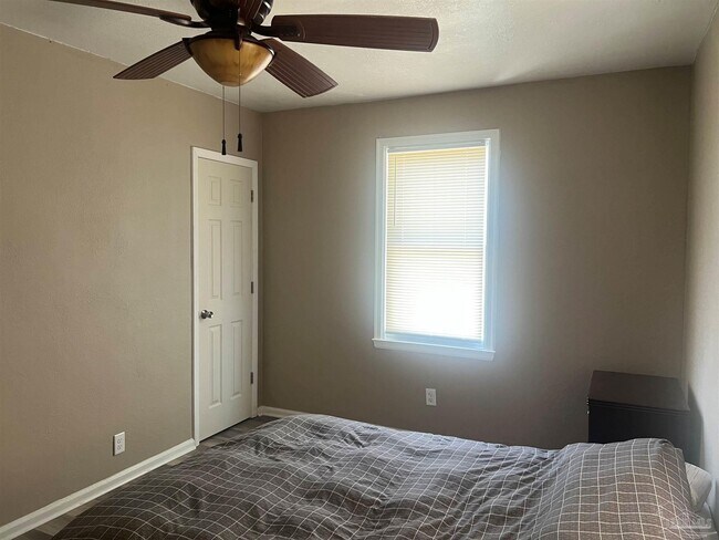 Photo - 103 NW Kalash Rd