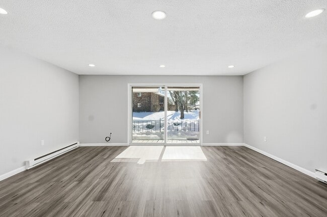 Photo - 18 Fountain Ln Unit 2