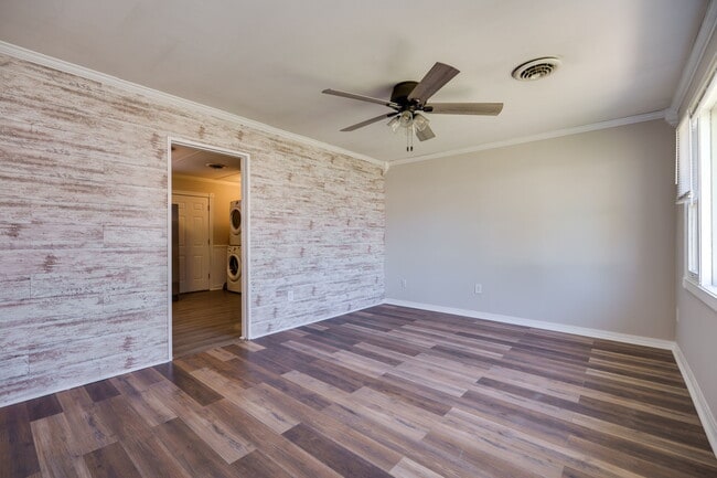 Photo - 24 Ramona Dr