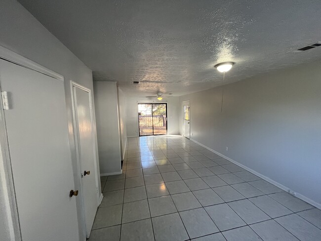Photo - 1074 Sparrow Ct