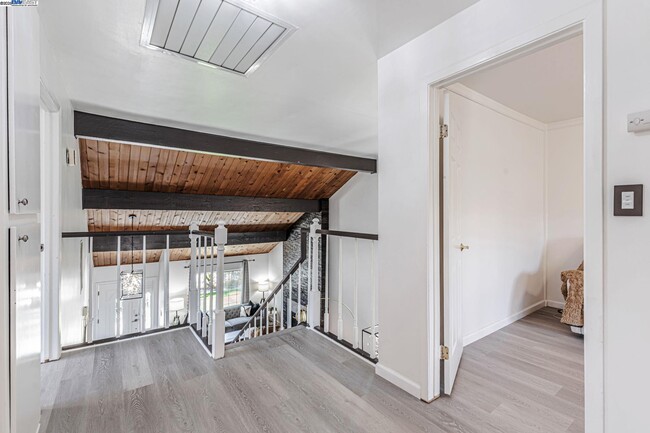 Photo - 1835 Cam Estrada