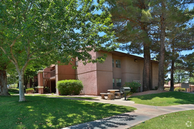 Highland Woods Apartments
