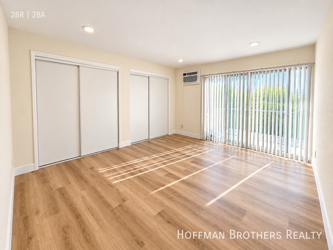 8140 Langdon Ave Unit 34