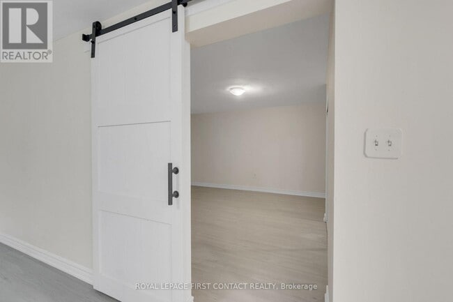 Photo - 16 Waddington Crescent