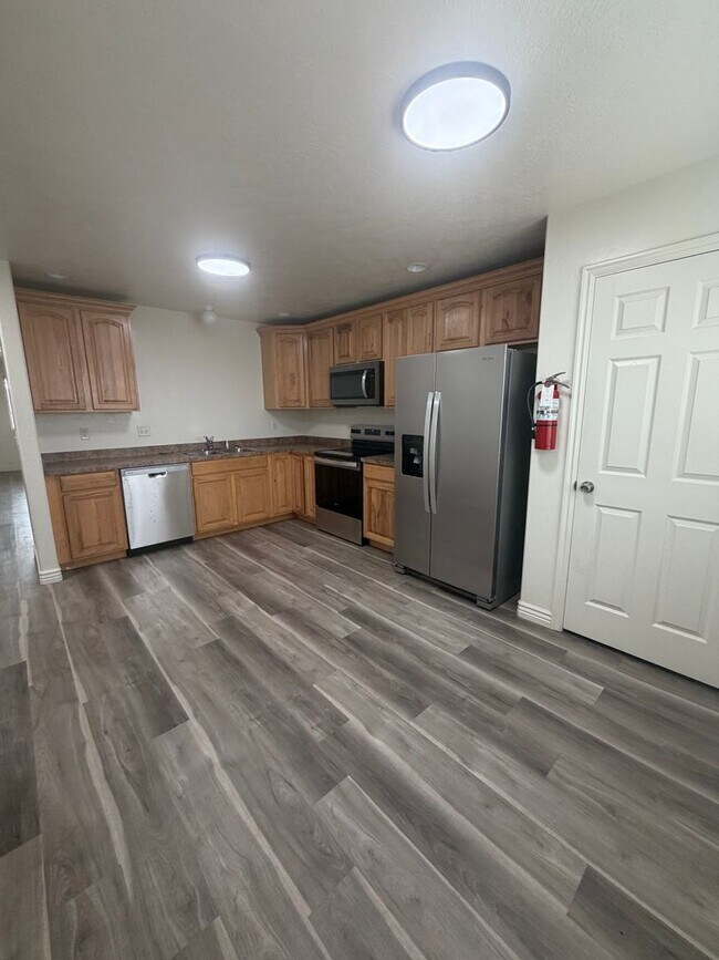 Photo - 3 Bed 2.5 Bath in Vernal!!