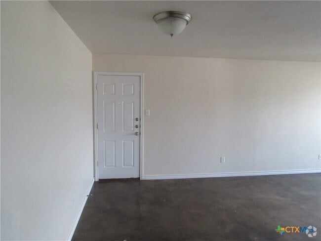 Building Photo - 2908 Starlight Dr Rental