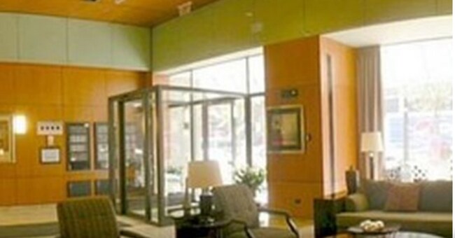 Lobby - 208 W Washington St Unit 1201
