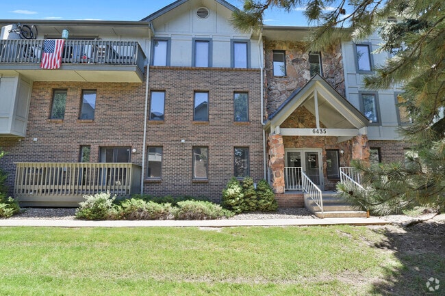 Building Photo - 6435 S Dayton St Unit 101 Rental