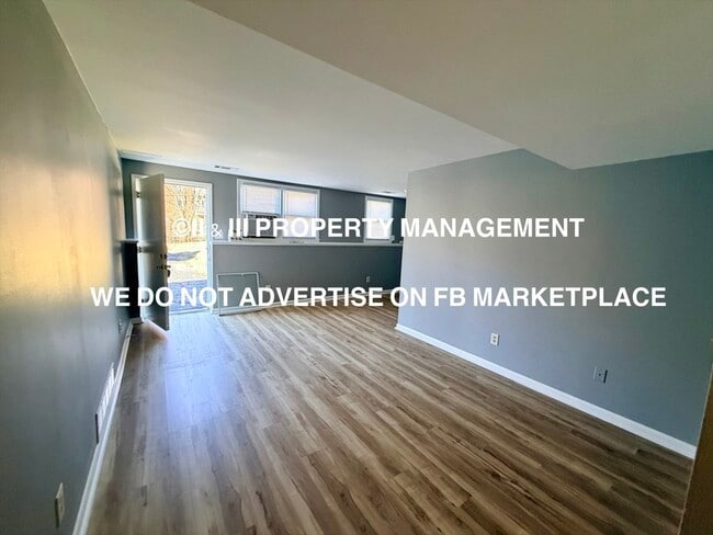 Photo - 8406 Robinson St