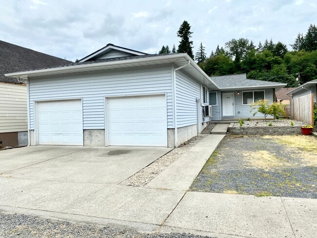 Building Photo - R242b Unit 1 Rental