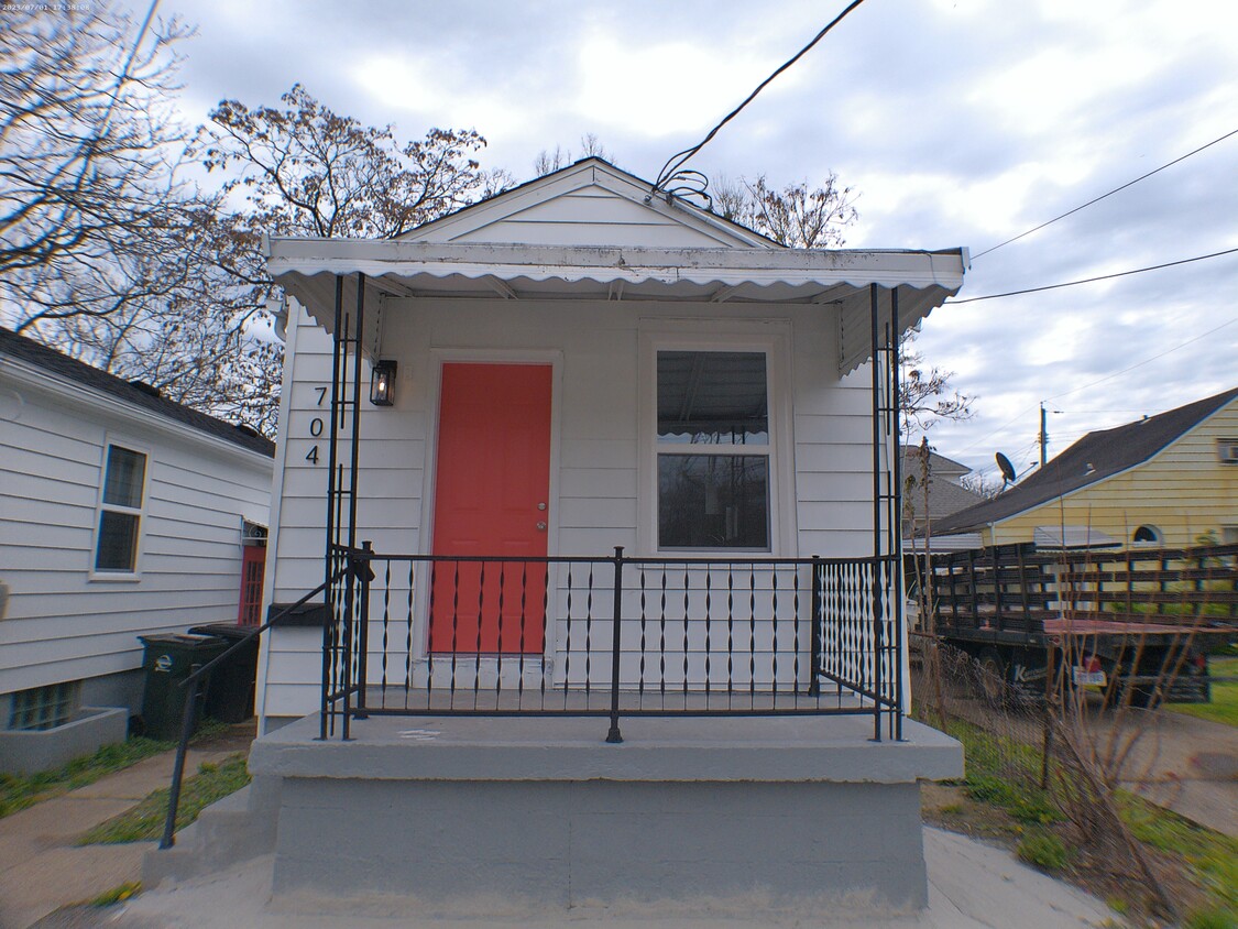 Photo - 704 Elm Ct