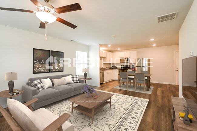 Photo - 205 Chimney Ridge Ln