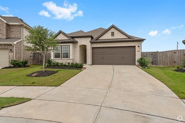 Building Photo - 30839 Boxwood Dr Rental