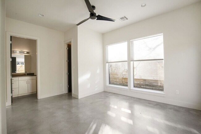 Photo - 1708 Perez St Unidad B