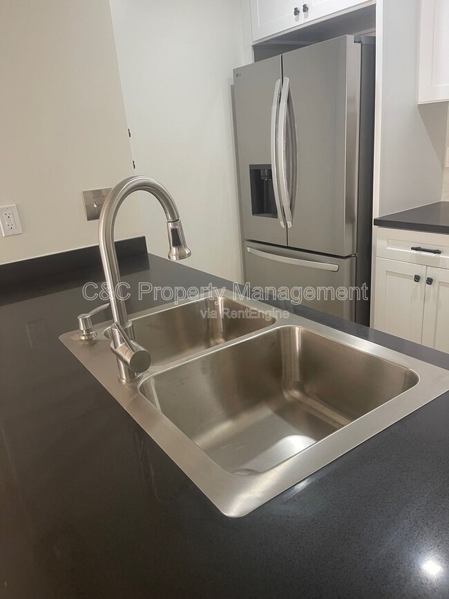 Photo - 2061 S Magnolia Ave