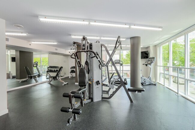 Photo - 1009 Harwood St