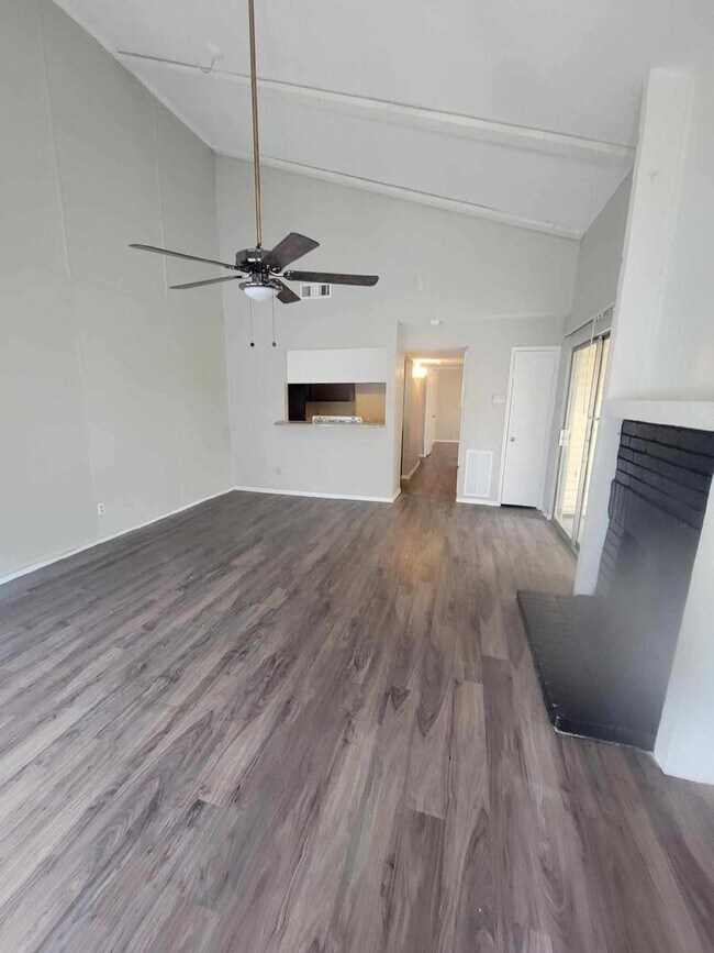 Photo - Discover the home and live like royalty!