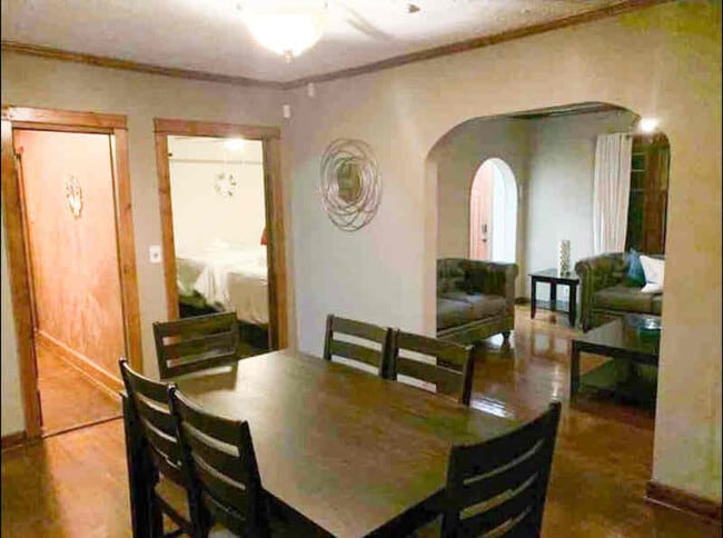 Photo - 619 Grace St