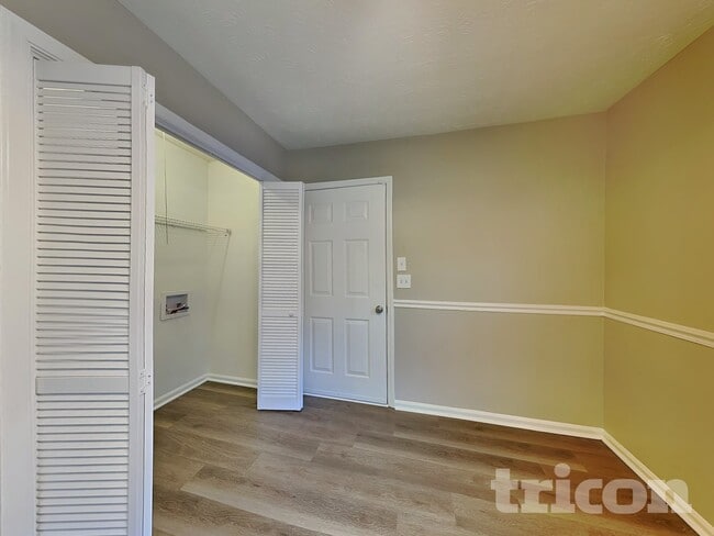 Photo - 1261 Appian Way