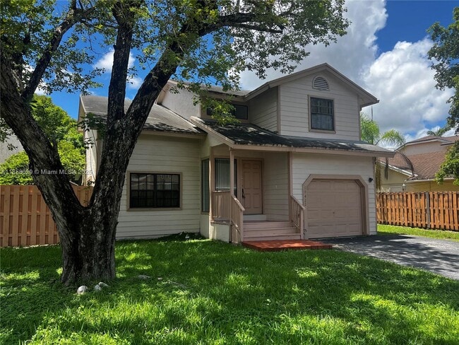 Building Photo - 10422 SW 148th Ave Dr Rental