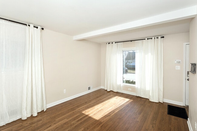 Photo - 1635 Cole St