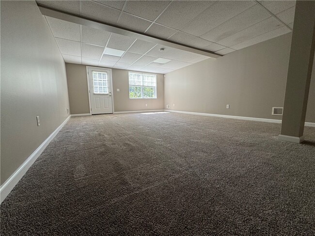 Photo - 17 Captains Cove Ln