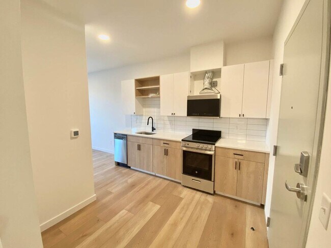 Photo - 104 Howe St Unit 506