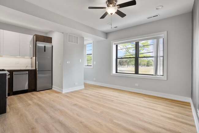 Photo - 1552 W Juneway Terrace