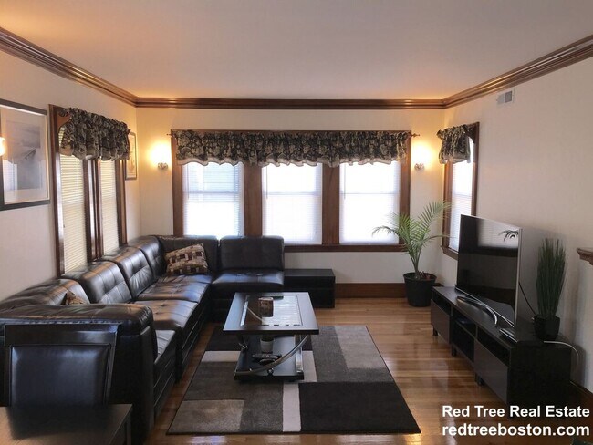 Photo - 33 Pershing Rd Unit 2