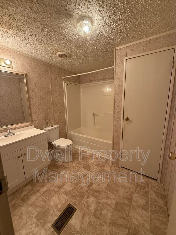 Photo - 353 Barnhart Dr