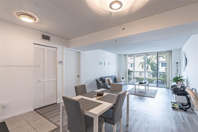 Building Photo - 1450 SE 3rd Ave Unit 209 Rental
