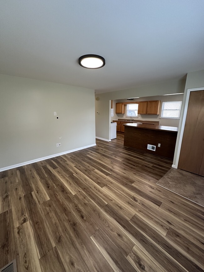 Photo - 32105 Knapp Ave