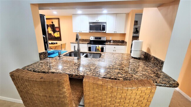 Photo - 1915 Lavers Cir Unidad E208