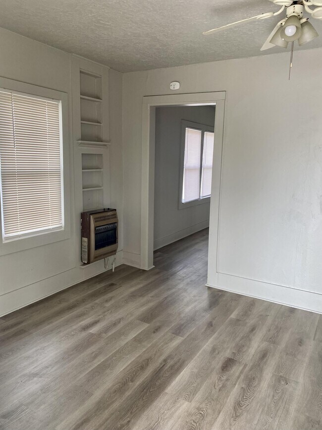 Photo - 312 W Monroe St