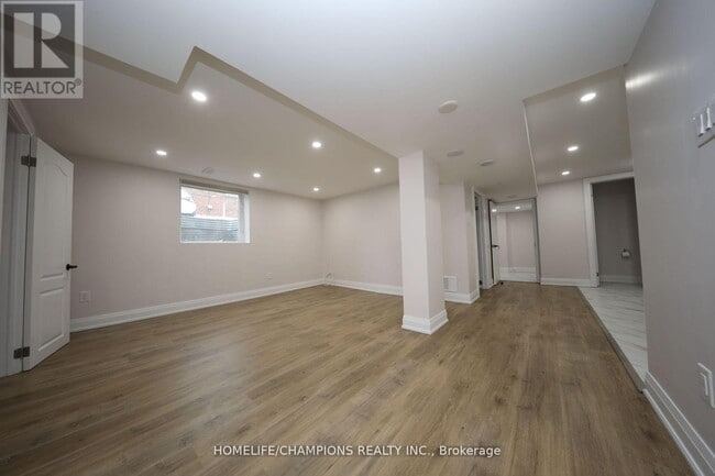 Photo - 24 Tansley Ave