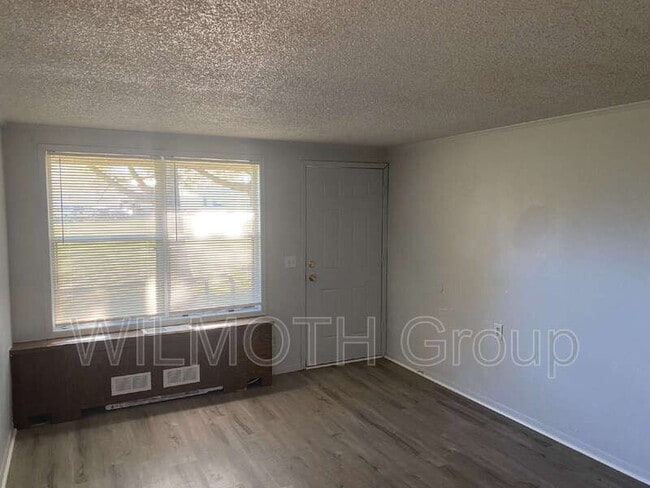 Photo - 2000 Indianapolis Rd Unidad 33